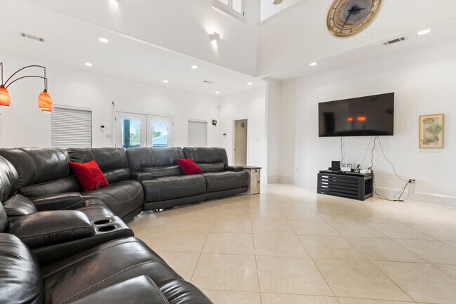 Foto del edificio - 4166 Old Lazy River Rd