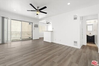 Building Photo - 612 Huntley Dr