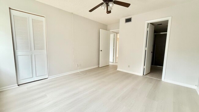 Building Photo - 4857 Sable Pine Cir