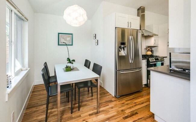 Foto del edificio - LOHI DUPLEX AVAILABLE IN JUNE