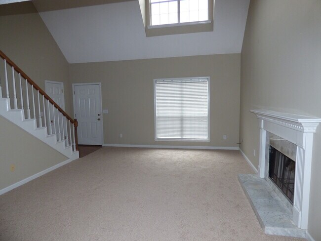 Building Photo - 205 Brookhollow Dr