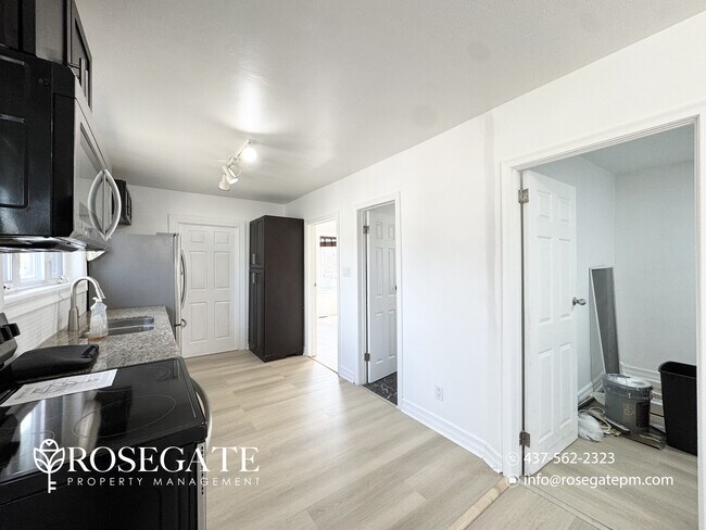 Building Photo - All-Inclusive 2-Bedroom Main Level Apartment with Porch & Backyard – Pet Friendly – Etobicoke