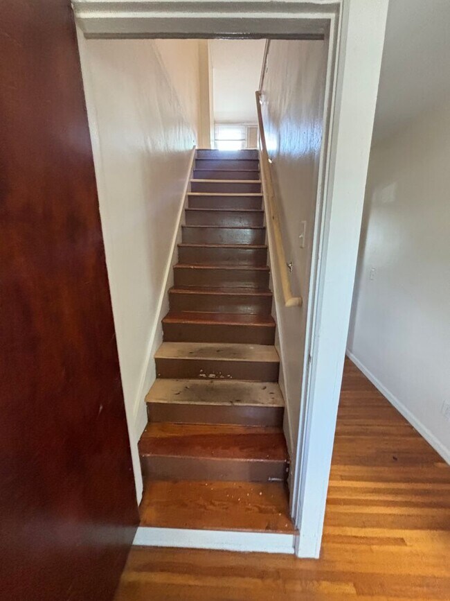Foto del edificio - 289-295-295 E 18th Ave