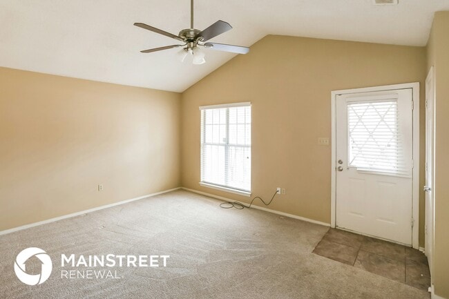 Building Photo - 6545 Rosewood Dr