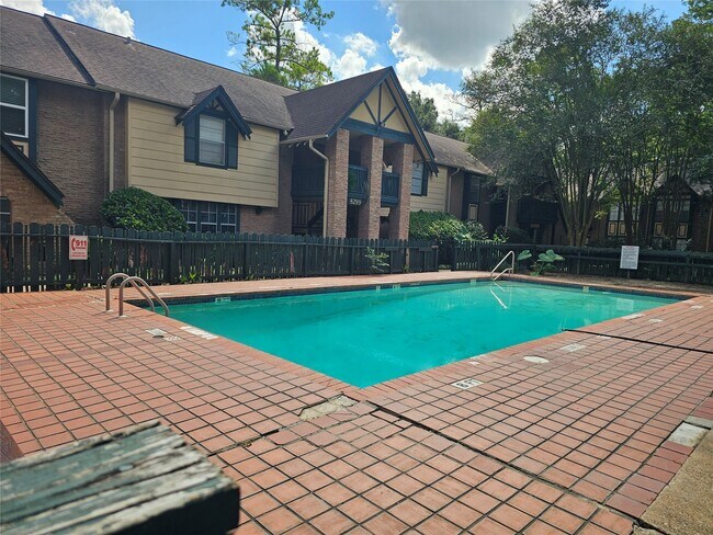 Foto del edificio - 8287 Kingsbrook Rd