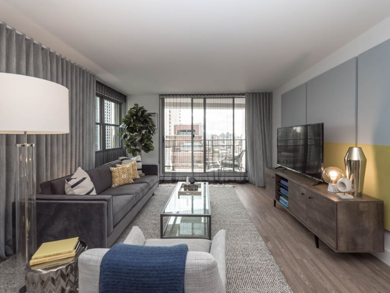 Foto principal - 426 W Belmont Ave