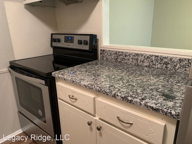 Foto del edificio - 2504 Hilltop Dr