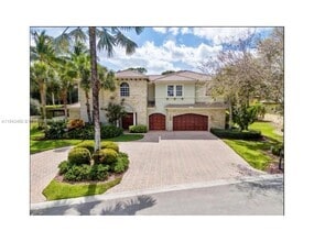 Building Photo - 8948 Pinebrook Ct