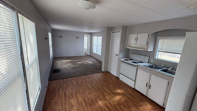 Building Photo - 524 Arnall Dr