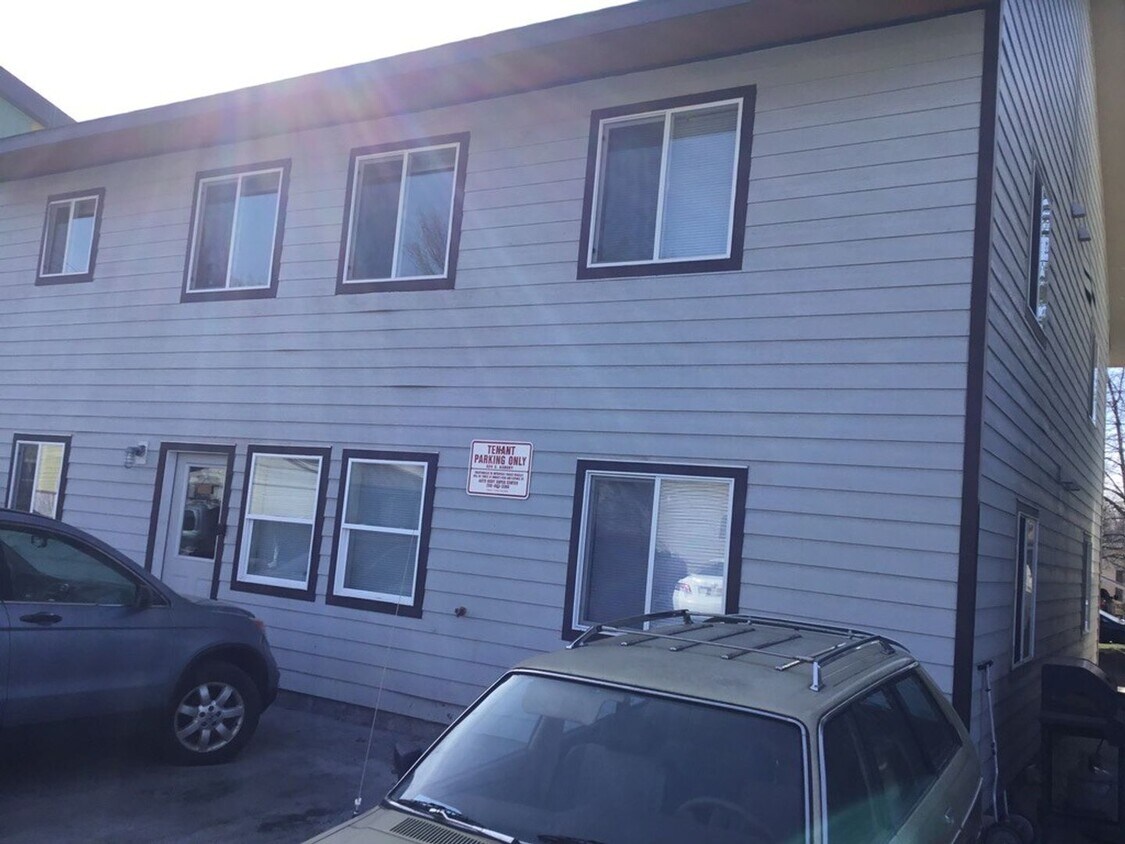 Foto del edificio - 324 S Asbury St