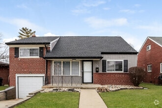 Building Photo - 3349 Greenway Ave
