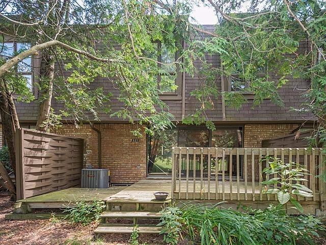 Building Photo - 931 Greenhills Dr