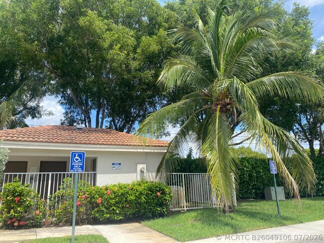 Building Photo - 8214 Prestige Commons Dr