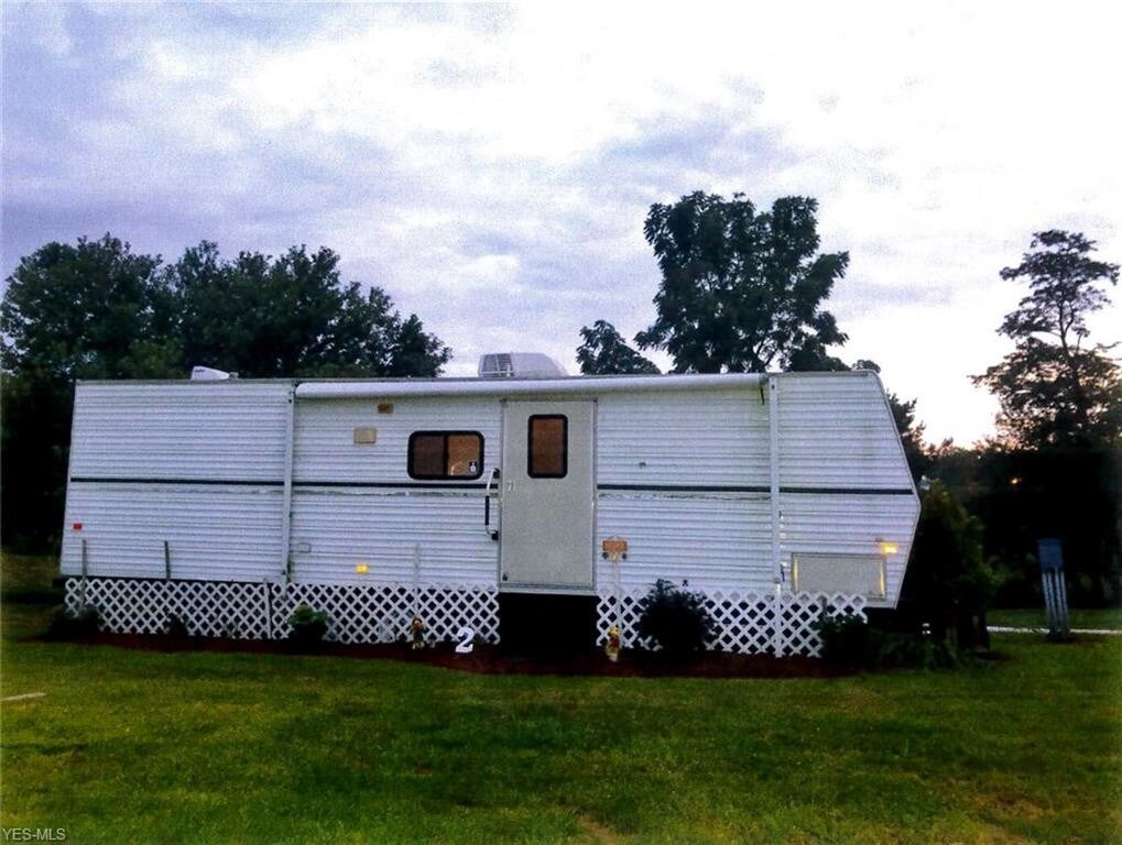 Primary Photo - 59244 Claysville Rd