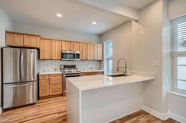 Building Photo - 2 br, 2 bath House - 2218 Clarkson Street ...