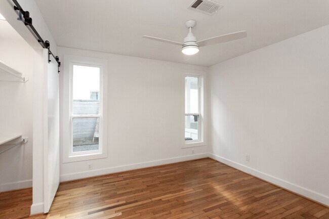 Building Photo - 1834 Norcrest Dr