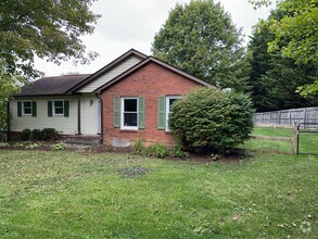 Building Photo - 1600 Hardwood Dr