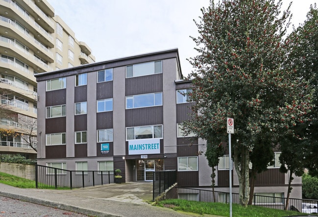 Building Photo - Cameron Manor