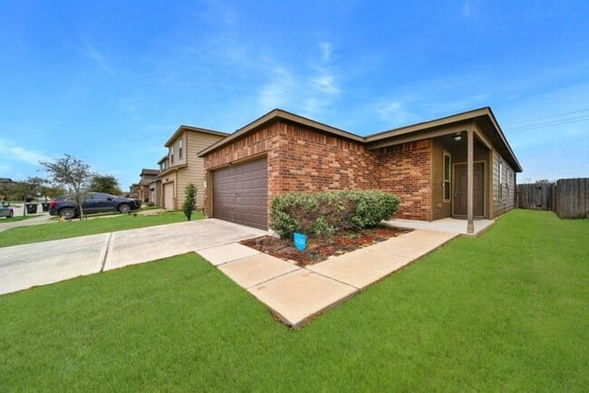 Building Photo - 2619 Skyview Silver Dr