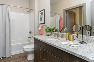 2BR, 2BA - 1,177SF - The Reserve at Shoe Creek