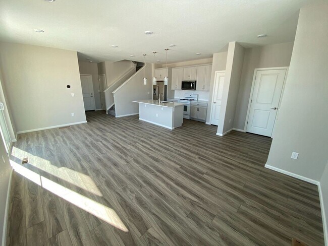 Foto del edificio - 3 br, 2.5 bath House - 21422 E 60th Ave