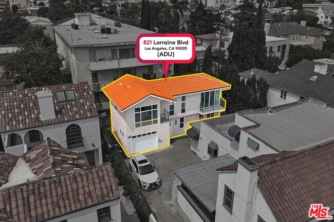 Foto del edificio - 823 Lorraine Blvd