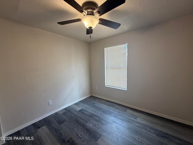 Foto del edificio - 8210 W Emerson Dr