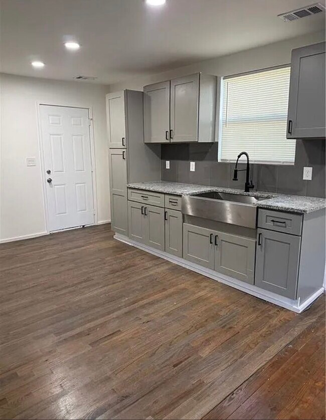 Foto del edificio - 3145 Locke Dr SE