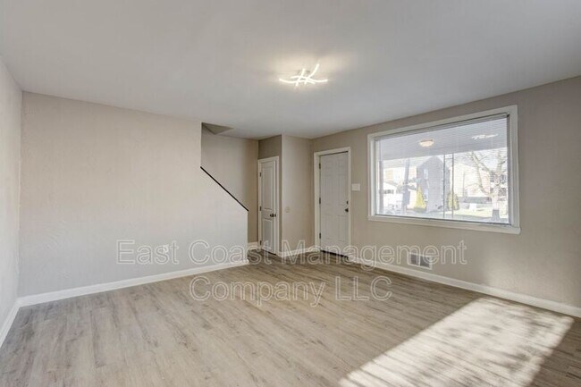 Building Photo - 5410 Fairlawn Ave