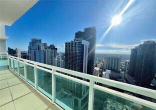 Building Photo - 951 Brickell Ave