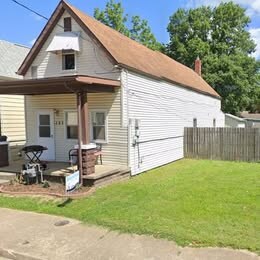 Foto del edificio - 327 W Missouri St