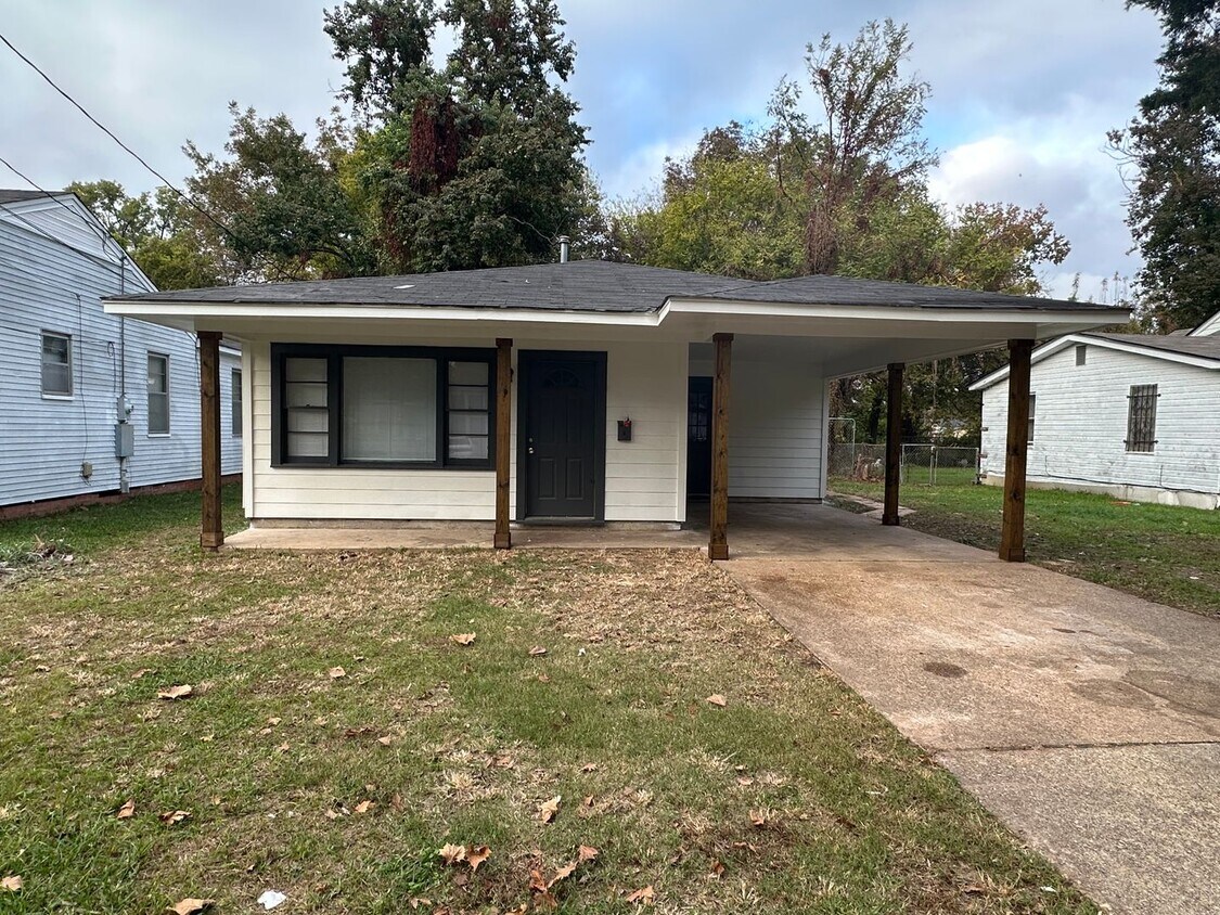Foto principal - Updated 2 Bedroom House