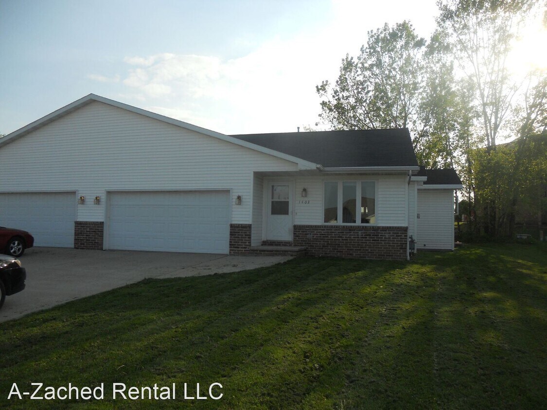 Primary Photo - 4 br, 2 bath House - 1403 Glenview Lane
