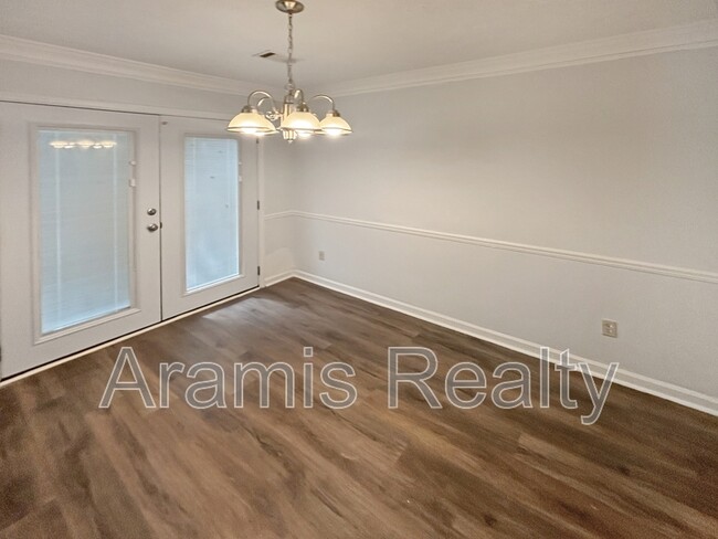 Foto del edificio - 3015 Spruce Cir
