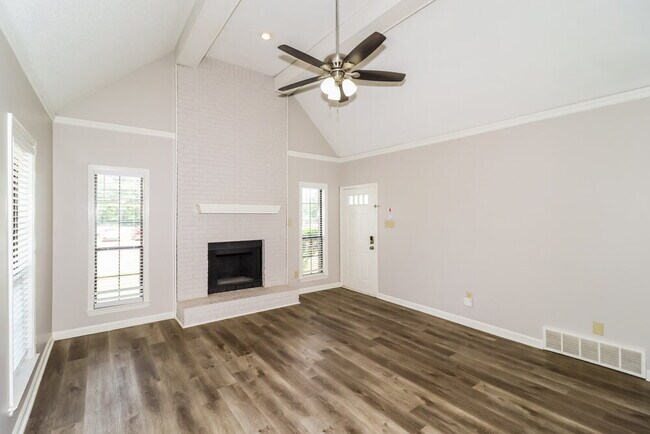 Building Photo - 6891 Autumnhill Ln