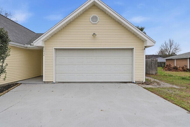 Building Photo - 1434 Santa Anita Dr