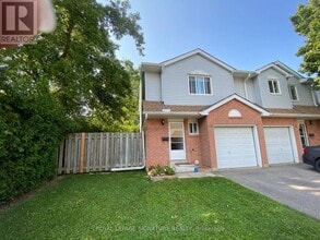 Building Photo - 31 Parkview Dr