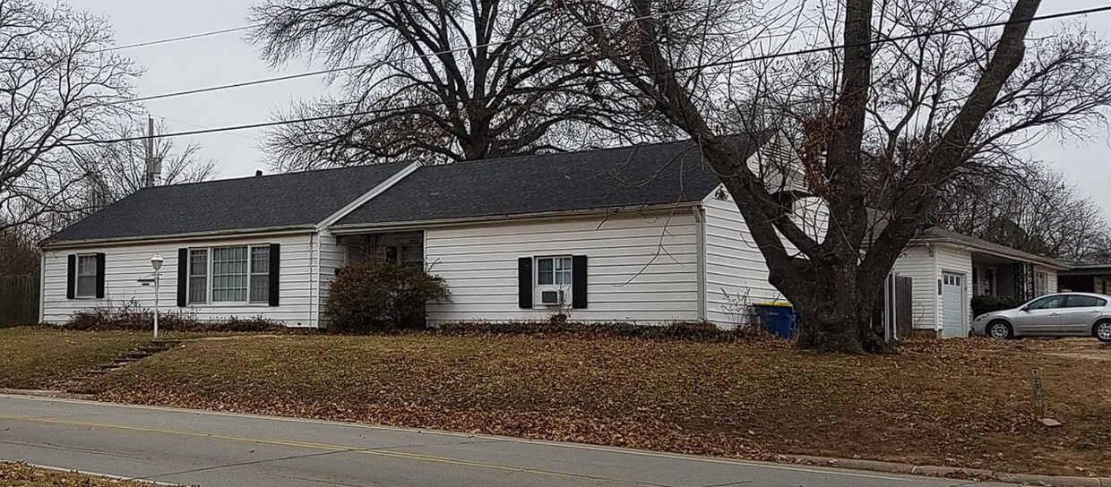 Front of house - 1923 W 9th Ave