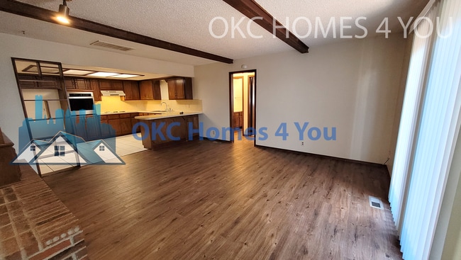 Building Photo - Yukon Duplex near I-40 & Garth Brooks Blvd