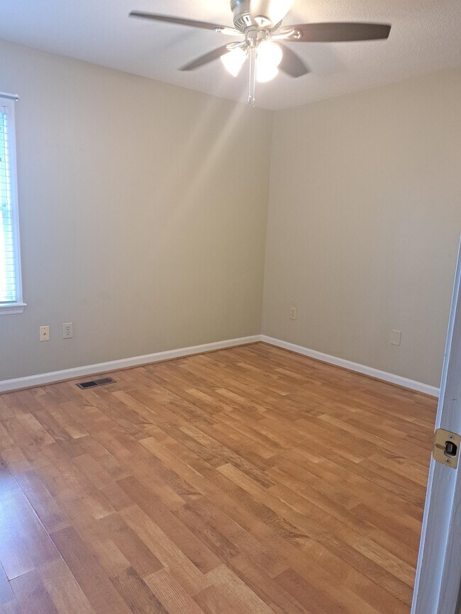 Foto del edificio - 600 N 35th St