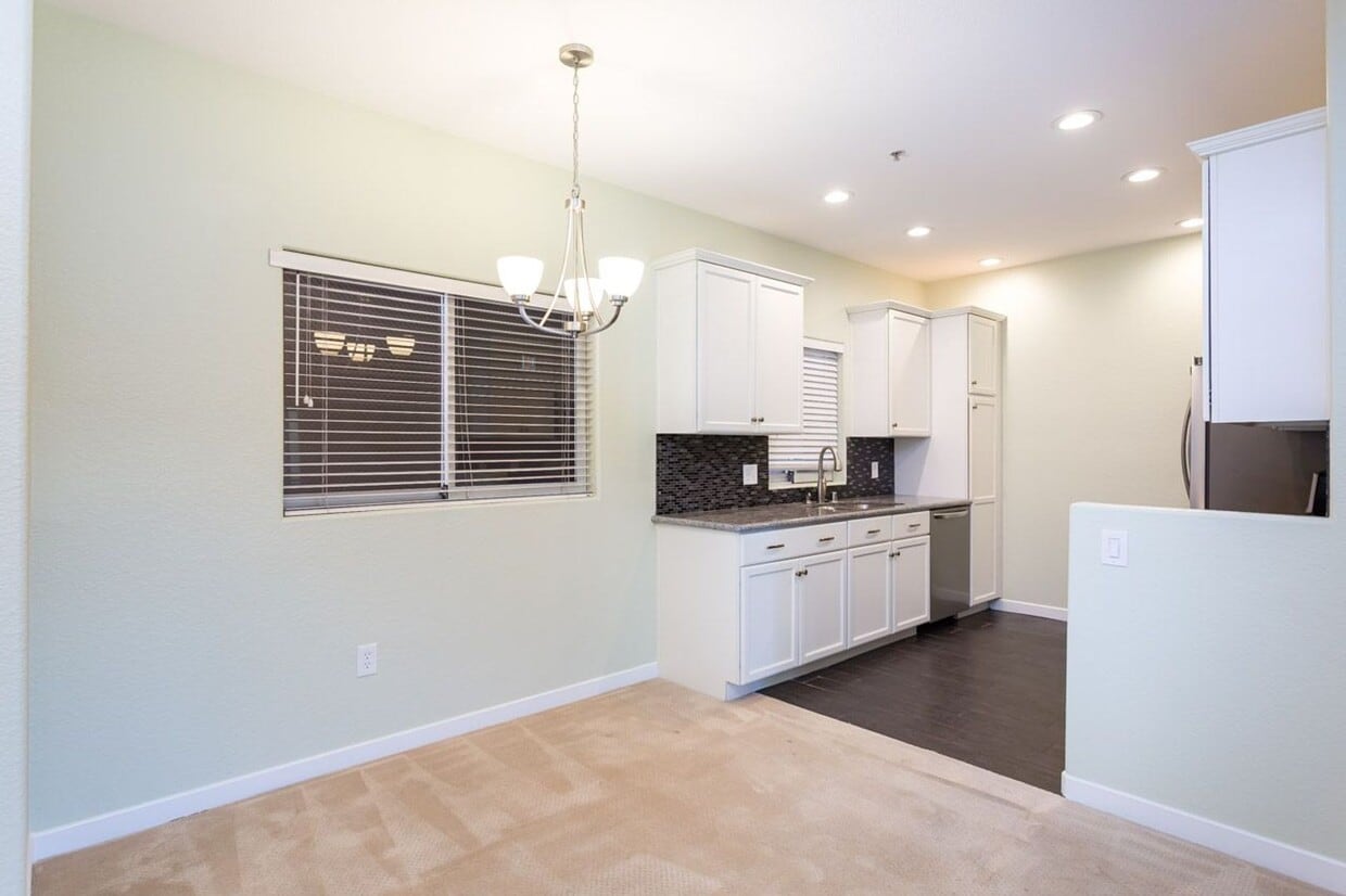 Foto principal - Lovely single-story condo in the community of Rancho Mission Trails!