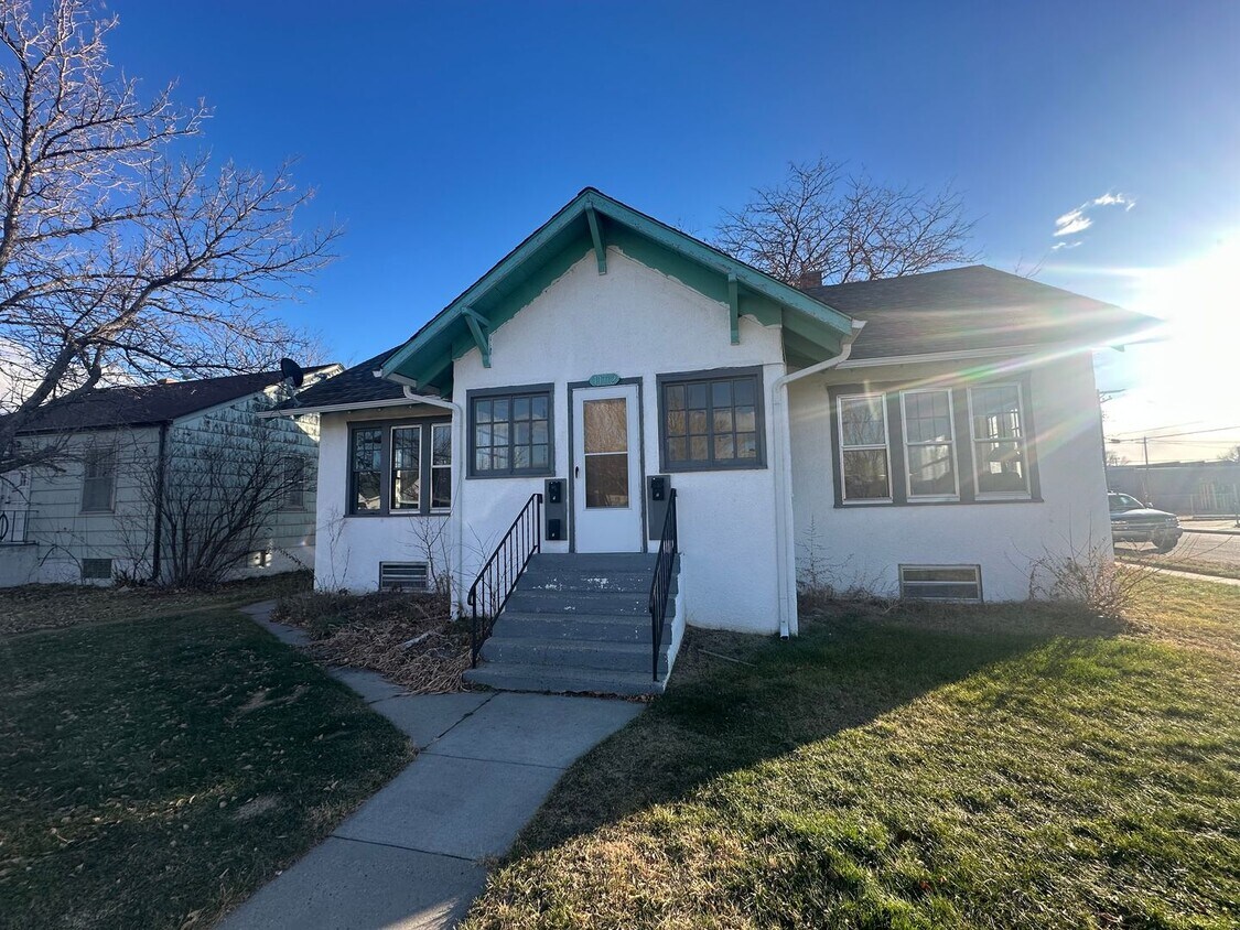 Foto principal - 1102 E 14th St