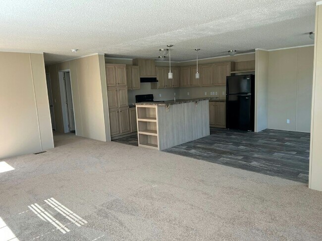 Foto del edificio - 49580 Linden St