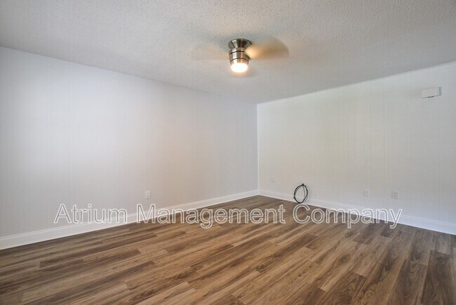 Foto del edificio - 1020 Elmwood St