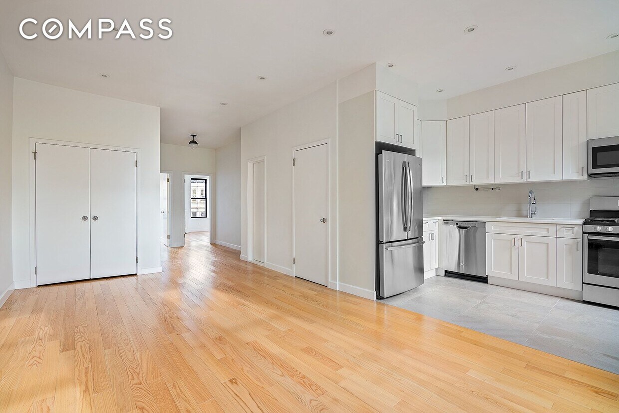 450 50th St, Brooklyn, NY 11220 Townhome Rentals in Brooklyn NY