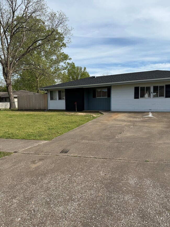 Vista de la calle - 536 Sherwood Ln