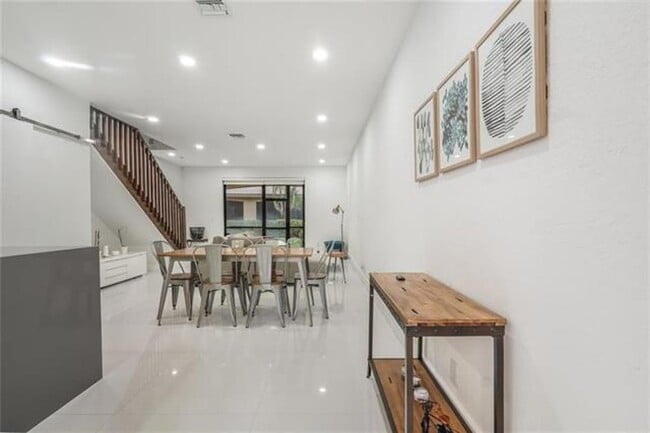 Foto del edificio - 4204 Vineyard Cir