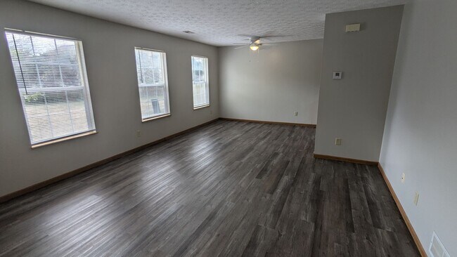 Building Photo - MN Cedar Village (859)