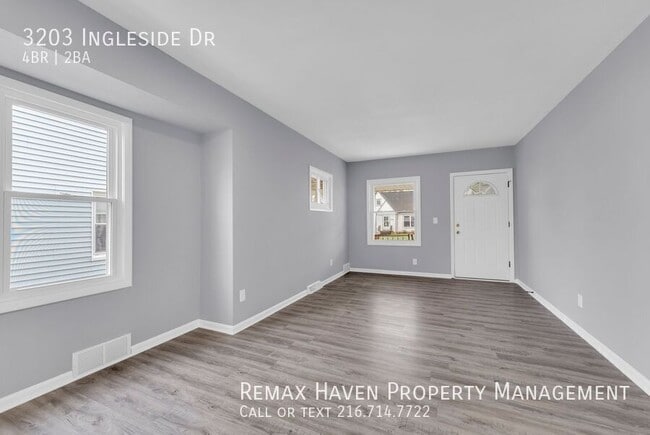 Foto del edificio - 3203 Ingleside Dr