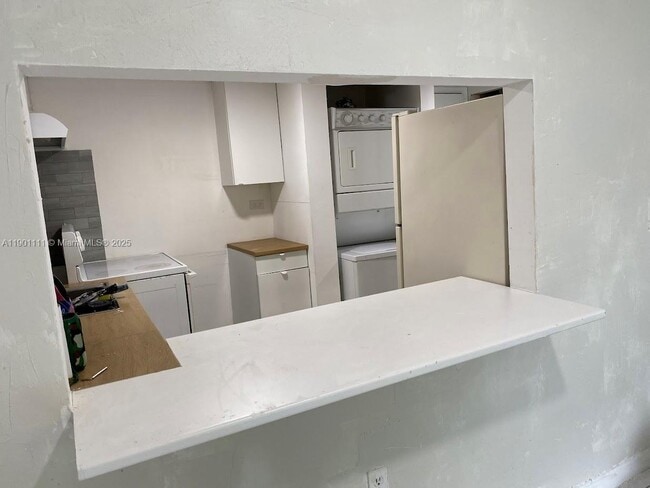 Foto del edificio - 10000 NW 80th Ct
